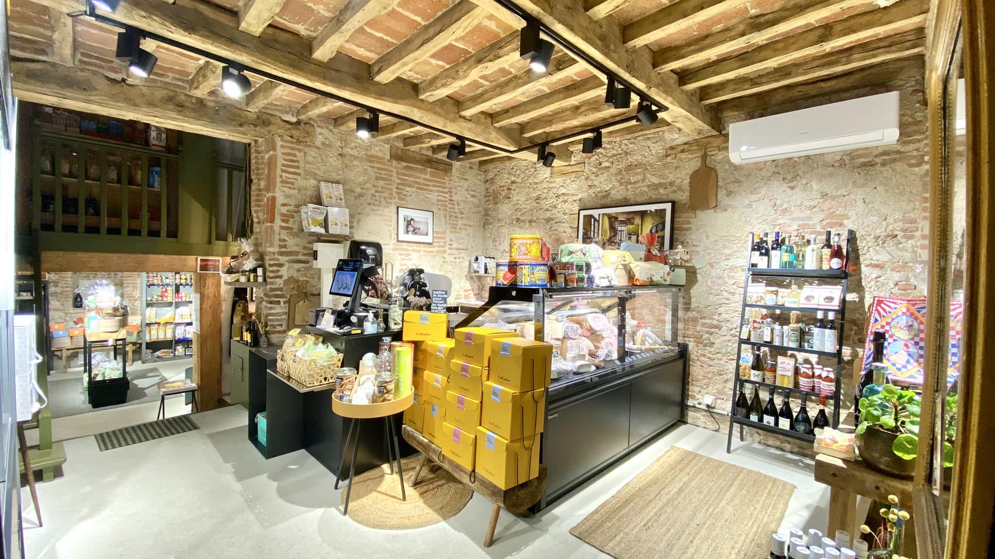 Intérieur de l'épicerie MAMMA e figlia à Lavaur